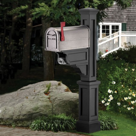 Dover Mail Post, Black or White